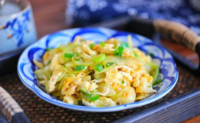 Lần đầu xào trứng với thứ này, cả nhà ăn lạ miệng, đánh bay cả đĩa