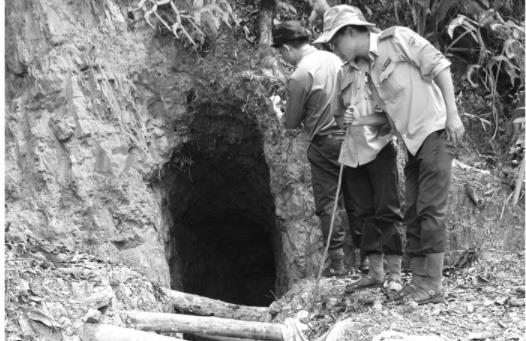 Lộ sáng nhiều điểm đen khai thác vàng trái phép