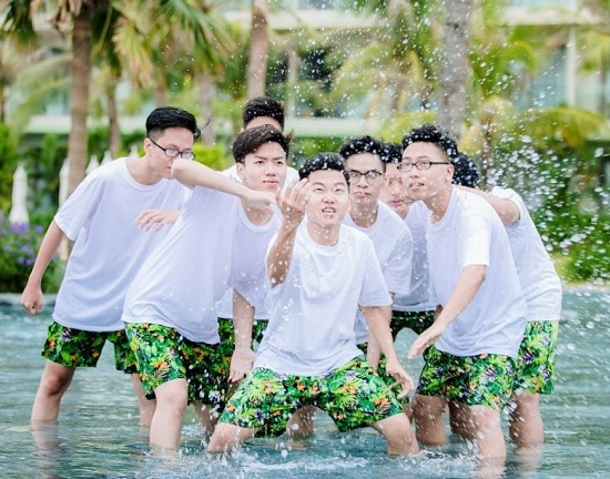 Mùa họp lớp cuối năm: du lịch gần tại resorts 5 sao lên ngôi