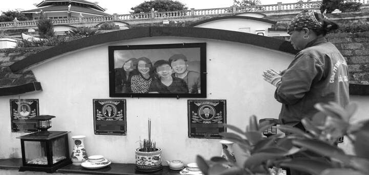  Chuyện về nghề “giúp việc” cho người đã khuất