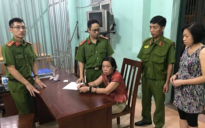 Đi lạc từ Hà Nội đến Hà Nam, người phụ nữ được Cảnh sát 113 đưa về nhà