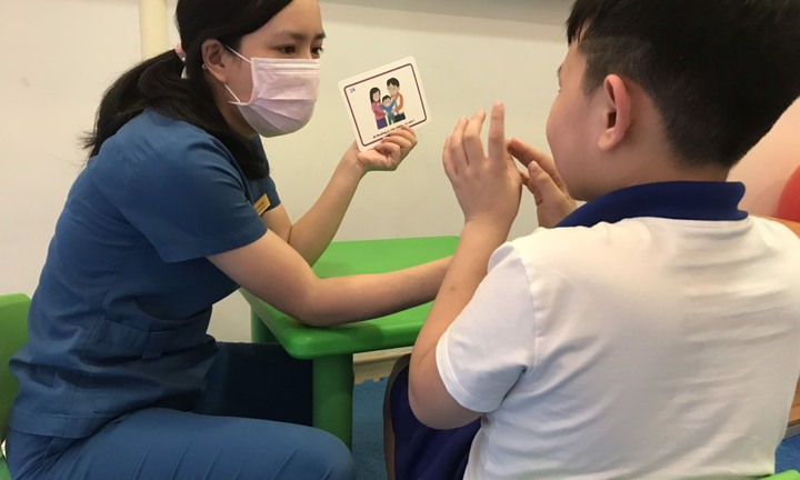 Tạp chí khoa học danh tiếng hàng đầu thế giới công bố nghiên cứu điều trị tự kỷ của Vinmec