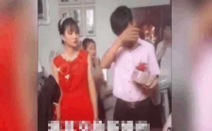 Nhận quà hơn 500 triệu, cô dâu 'tham lam' gây phẫn nộ khi tiếp tục đòi chú rể thêm 700 triệu mới đồng ý kết hôn