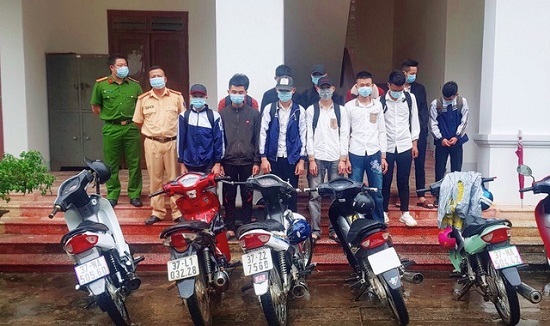 Triệu tập 20 học sinh 