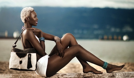 Hoa hậu Hoàn vũ Canada 2020 gây tranh cãi về nhan sắc, bị chê