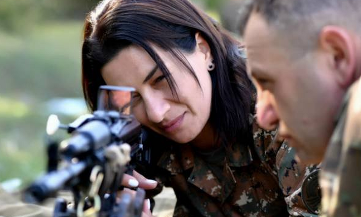 Chiến sự Nagorno-Karabakh: Phu nhân thủ tướng Armenia tuyên bố xuất trận, bảo vệ biên giới