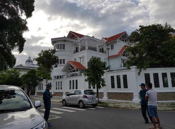 Truy tìm đối tượng lạ vào tận biệt thự, tấn công nguyên bí thư Thành ủy Nha Trang