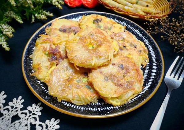 Vẫn là món bánh khoai nhưng chế biến theo cách này khiến chị em