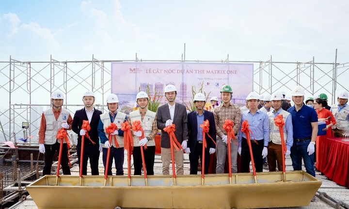 Tổ hợp căn hộ hạng A tại Mỹ Đình chính thức cất nóc 