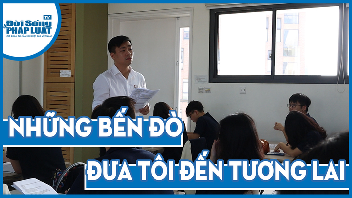 Những bến đò đưa tôi đến tương lai