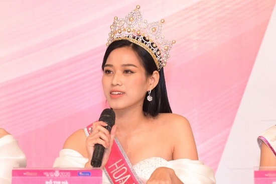 Tân Hoa hậu Việt Nam lên tiếng sau khi bị 