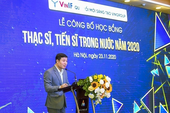 Vingroup trao học bổng gần 40 tỷ đồng đào tạo thạc sĩ, tiến sĩ khoa học công nghệ 