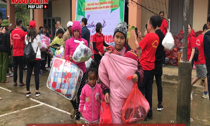 Nhóm thiện nguyện vượt hơn 500km