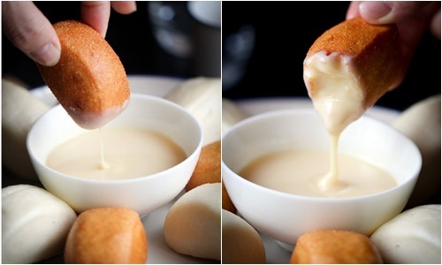 Bánh mì chấm sữa đặc của người Việt đang gây sốt cộng đồng quốc tế 