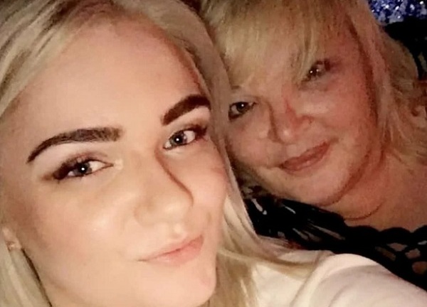 Ngỡ ngàng người phụ nữ đổi đời trong phút chốc chỉ nhờ một cuốn sách cũ tìm thấy trong nhà kho