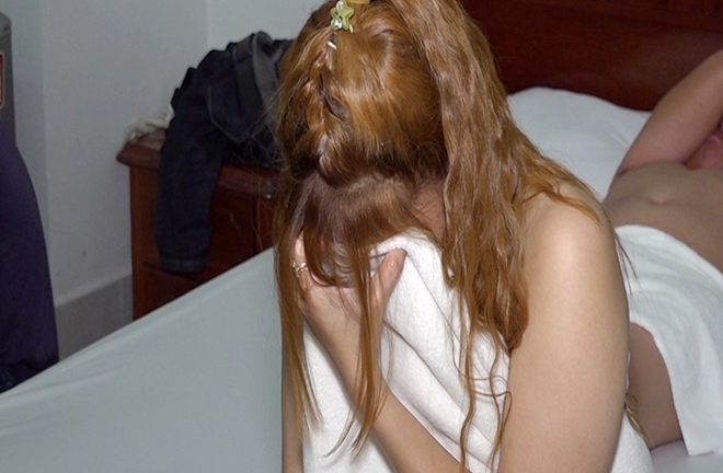 Bắt quả tang 3 gái mại dâm đang