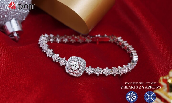 Món trang sức giúp phái đẹp tự tin nơi công sở, rạng rỡ khi lên đồ