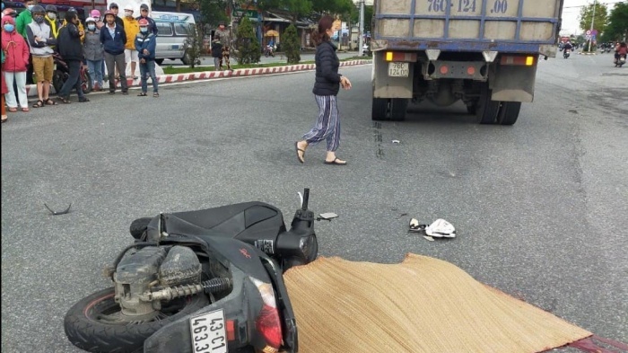 Tin tai nạn giao thông ngày 22/12: Người phụ nữ đi SH tử vong sau va chạm