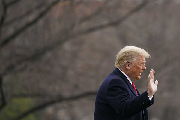 Tổng thống Trump rời Washington giữa lúc chính phủ có nguy cơ đóng cửa