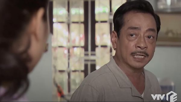 Trở Về Giữa Yêu Thương tập 18: Ông Phương (NSND Hoàng Dũng) nổi đoá vì màn livestream bán hàng