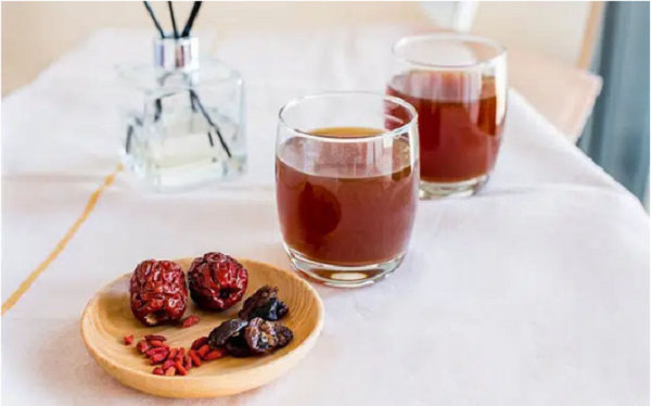 Kiên trì uống loại trà này trong 2 tuần, nhan sắc chị em