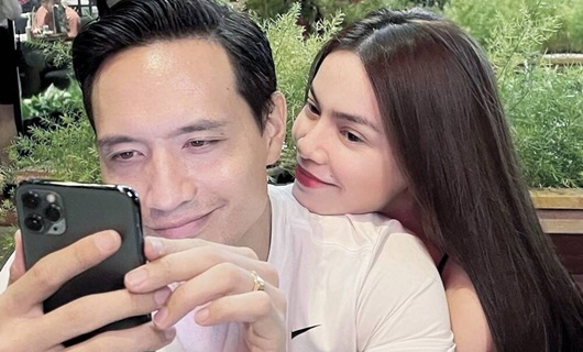 Tin tức giải trí mới nhất ngày 14/1: Kim Lý tình tứ Hồ Ngọc Hà khi 