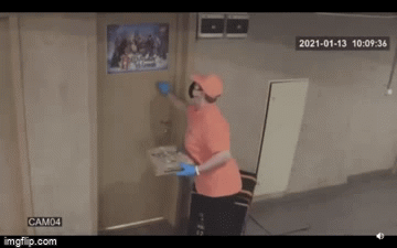 Đi giao pizza, người phụ nữ 