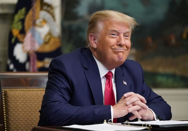 Tỷ lệ ủng hộ cựu Tổng thống Trump bất ngờ tăng sau 8 ngày rời Nhà Trắng