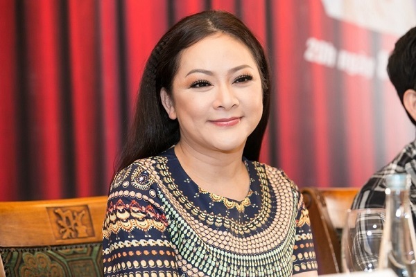 Như Quỳnh xúc động đón Tết ở Việt Nam sau gần 30 năm xa quê