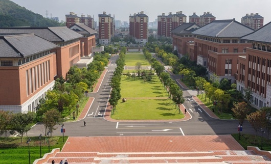 Top 10 trường đại học có đầu vào khó nhất Trung Quốc, chỉ 1% học bá mới chạm tay vào được