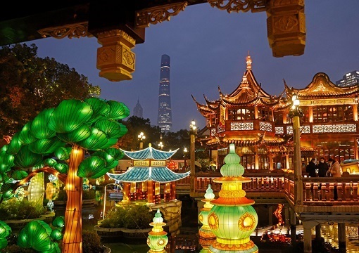 Hình ảnh Trung Quốc rực rỡ đón Tết sau một năm chống chọi với dịch COVID-19