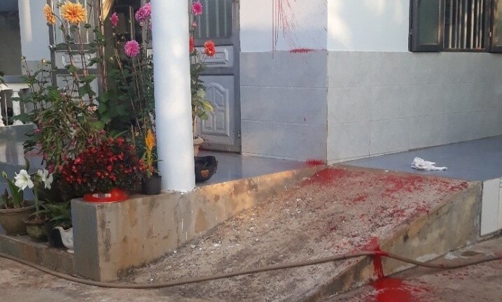 Vụ nhà nguyên trưởng phòng giáo dục bị tạt sơn tối mùng 1 Tết: Nạn nhân tiết lộ gì?