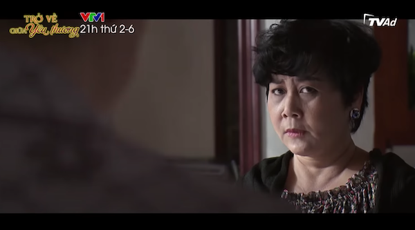 Trở Về Giữa Yêu Thương tập 35: Hai bà thông gia của ông Phương (NSND Hoàng Dũng) đôi co gay gắt