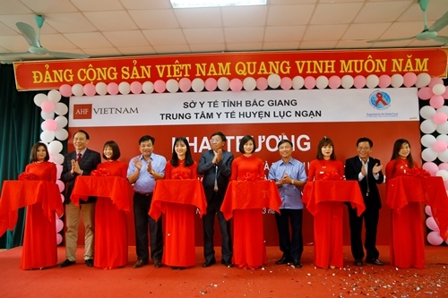 TRUNG TÂM Y TẾ HUYỆN LỤC NGẠN (BẮC GIANG): Chuyên nghiệp trong nghề, tận tâm với người bệnh