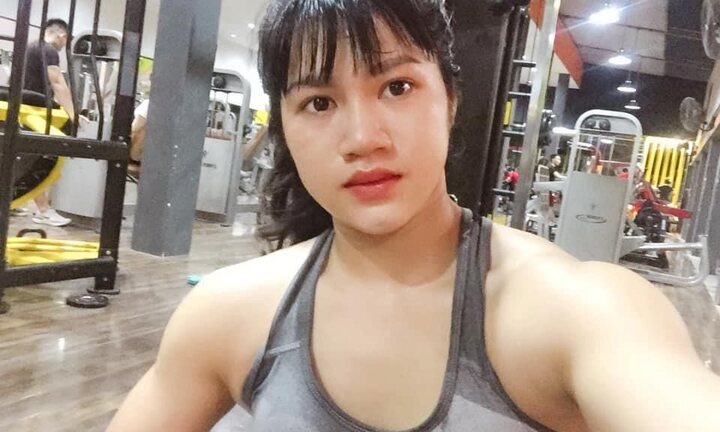 Sự thật về cô gái có khuôn mặt baby nhưng sở hữu thân hình cơ bắp
