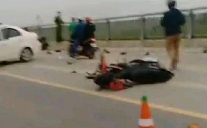 Vụ ô tô tông hàng loạt xe điện trên cầu, 4 người thương vong: Xác định các danh tính nạn nhân