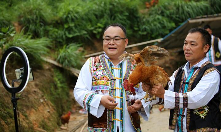 Bán hàng online – phương thức xóa đói giảm nghèo mới tại Trung Quốc 