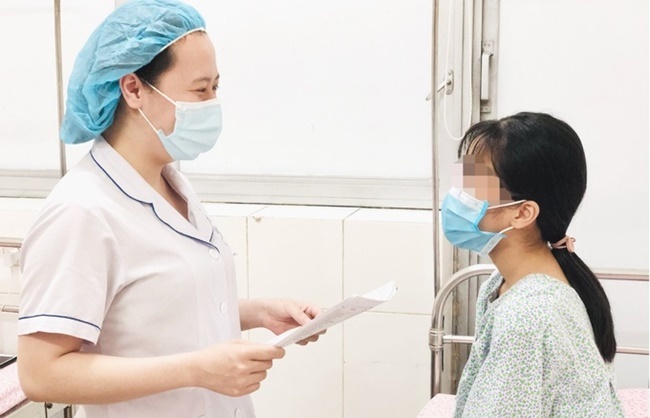 Tin tức đời sống ngày 8/3: Bé gái có buồng trứng và vòi tử cung tím đen