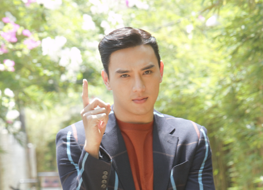 Lần đầu đóng sitcom, Thuận Nguyễn mất luôn hình tượng