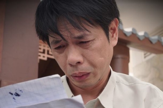 Cây Táo Nở Hoa tập 5: Ngọc khóc hết nước mắt vì sự thật về cái chết của bố, cay đắng bắt tại trận mẹ tới trộm đồ