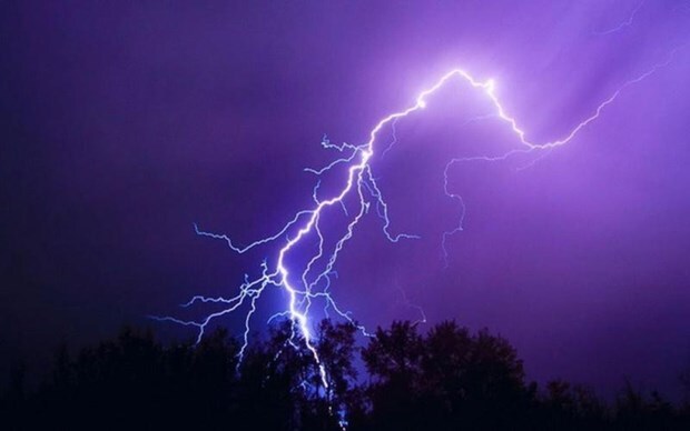 Tây Ninh: Bị sét đánh khi đi đánh cá lúc trời sắp mưa, 4 người thương vong