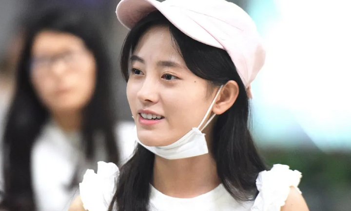 Khi các nữ thần Cbiz để mặt mộc: Địch Lệ Nhiệt Ba vẫn đẹp bất chấp, Cúc Tịnh Y có còn là 