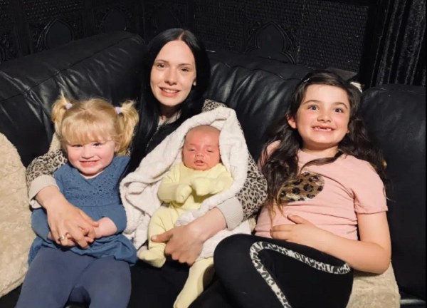 Sản phụ sinh con chỉ trong 27 giây, chồng choáng váng không kịp trở tay