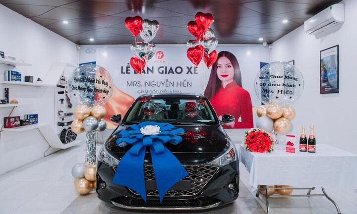 Thương hiệu Hera long trọng tổ chức lễ bàn giao xe cho thành viên xuất sắc