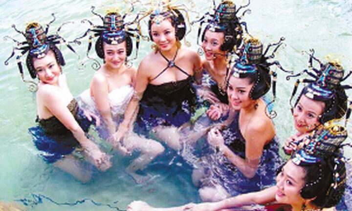 Tây Du Ký: Loạt cảnh nhạy cảm trong phiên bản cải biên khiến khán giả ngượng 