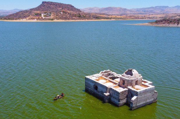 Sau hơn 40 năm, nhà thờ cổ kính biến mất bỗng