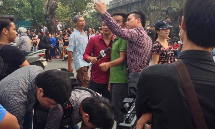 Lộ diện nhân viên VTV phản cảm trong Quốc tang Đại tướng