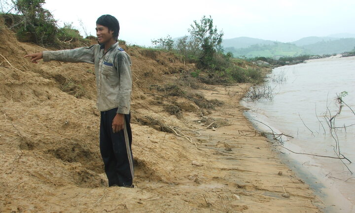 Phú Yên: Nước các hồ thủy lợi còn cao, lũ gây xâm thực đất sản xuất