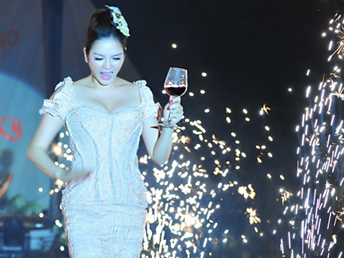 Sao Việt và những bữa tiệc sinh nhật linh đình như tiệc cưới