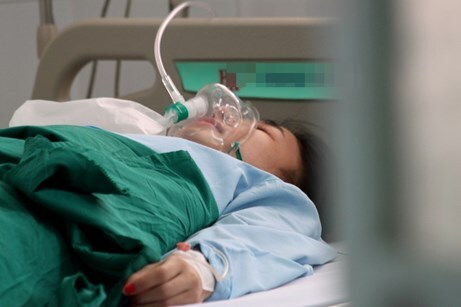 DJ Oxy bình phục sau tai nạn dây xích rơi trúng mặt